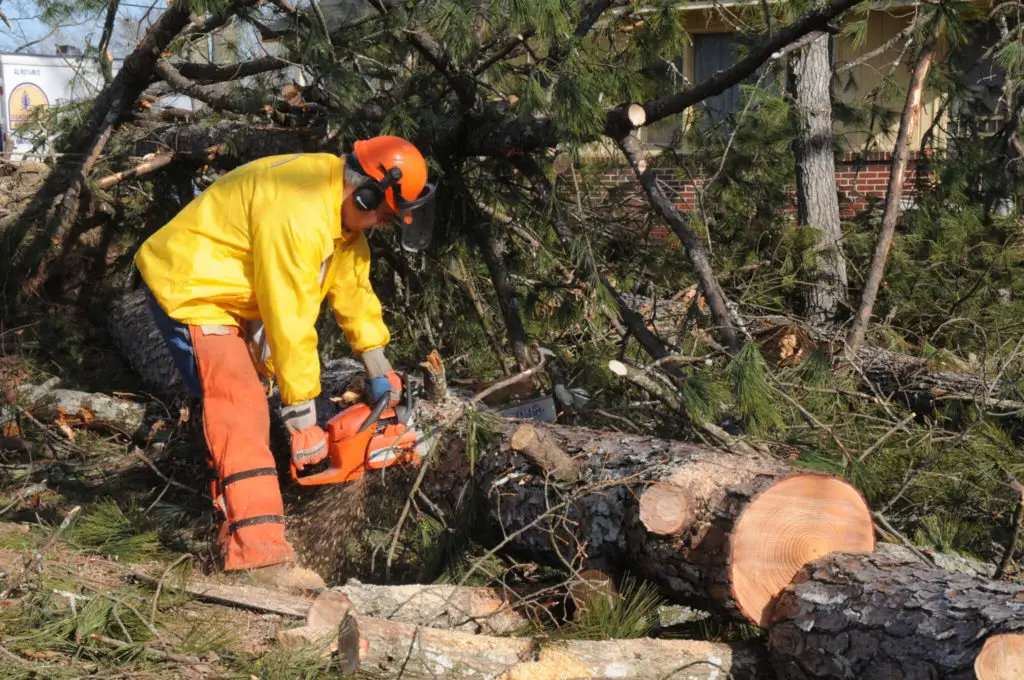 Disaster Relief Volunteers Help Out in Houston County After Storms 1